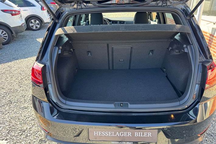 Sort VW Golf VII fra 2020