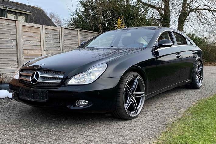 Sort Mercedes CLS500 fra 2005