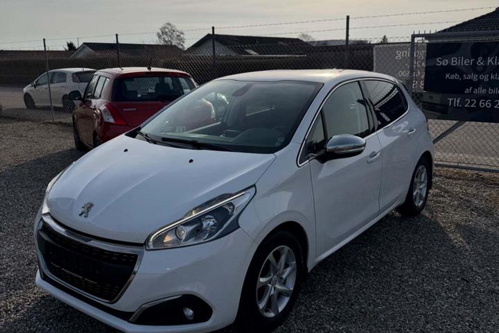 undefined Peugeot 208 fra 2017 set udefra