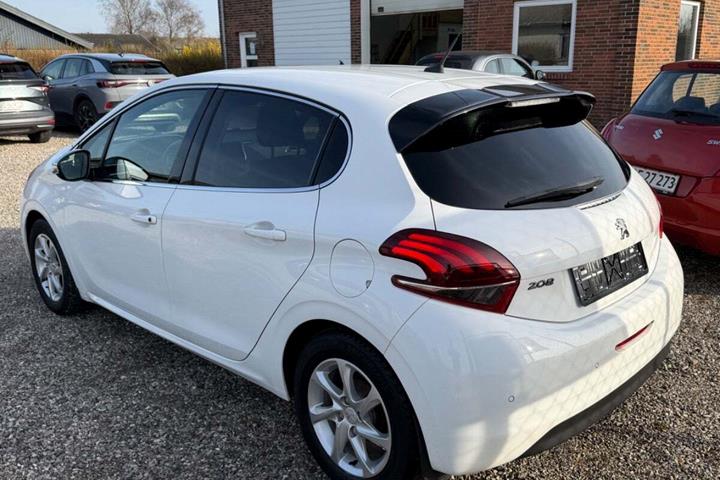 undefined Peugeot 208 fra 2017
