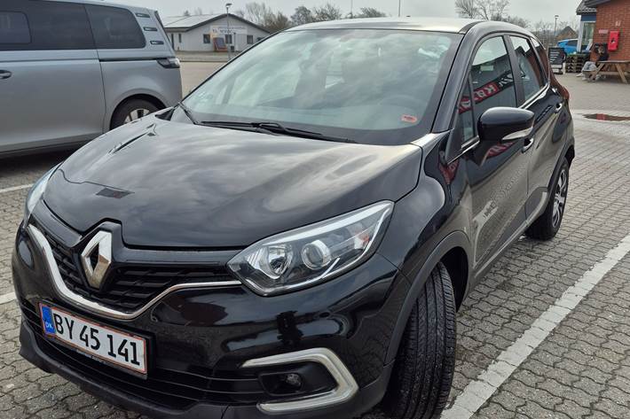 Sort Renault Captur fra 2017