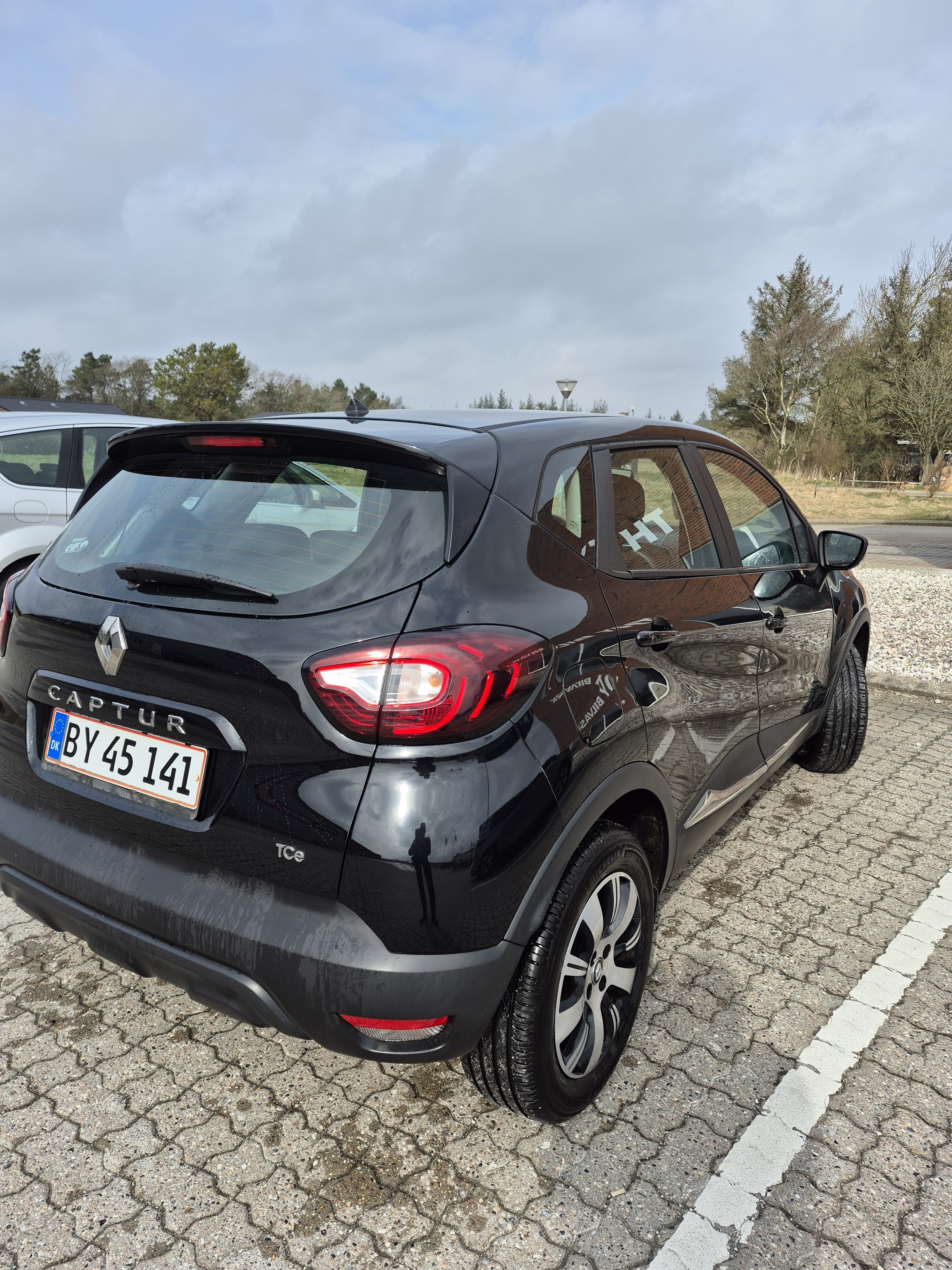 Sort Renault Captur fra 2017