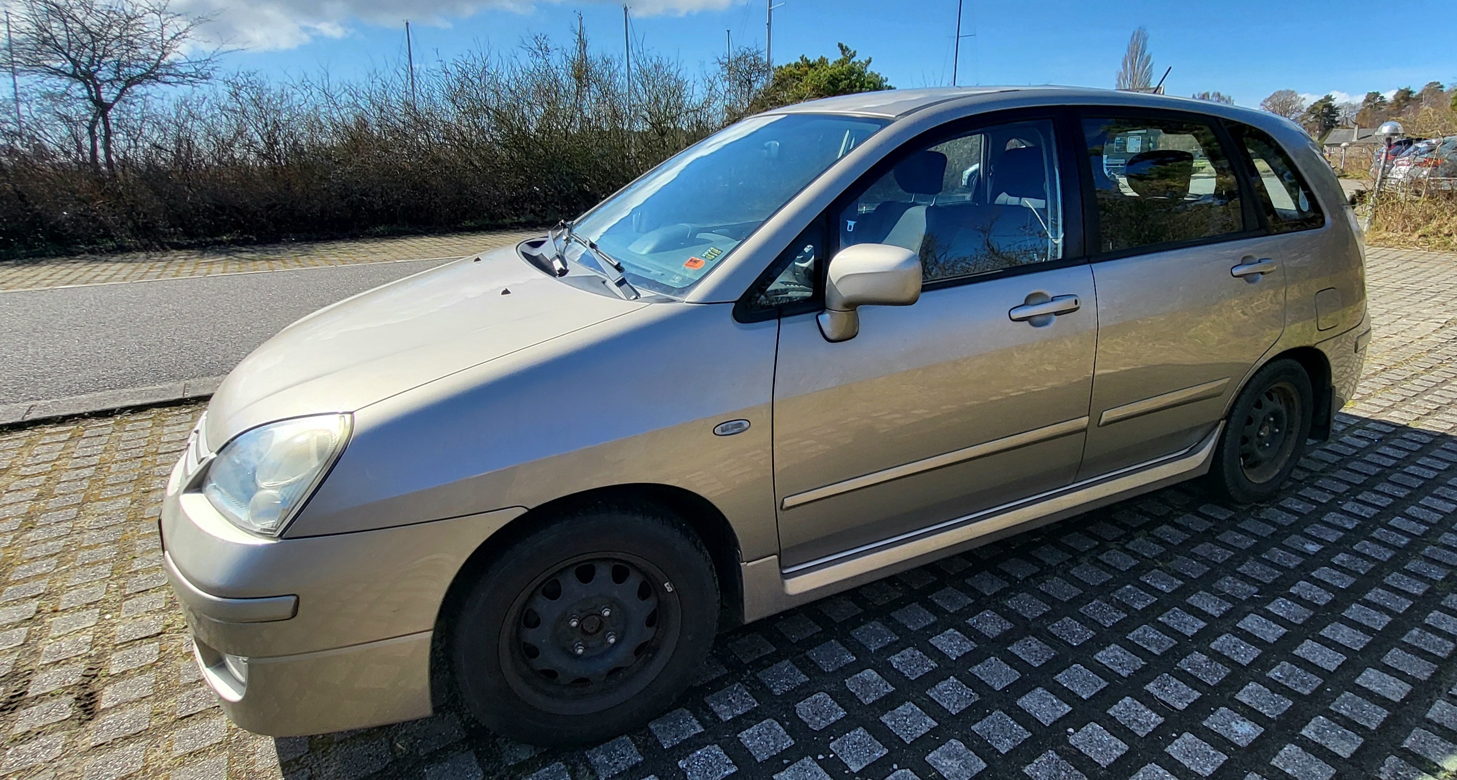 Suzuki Liana 1,6 L