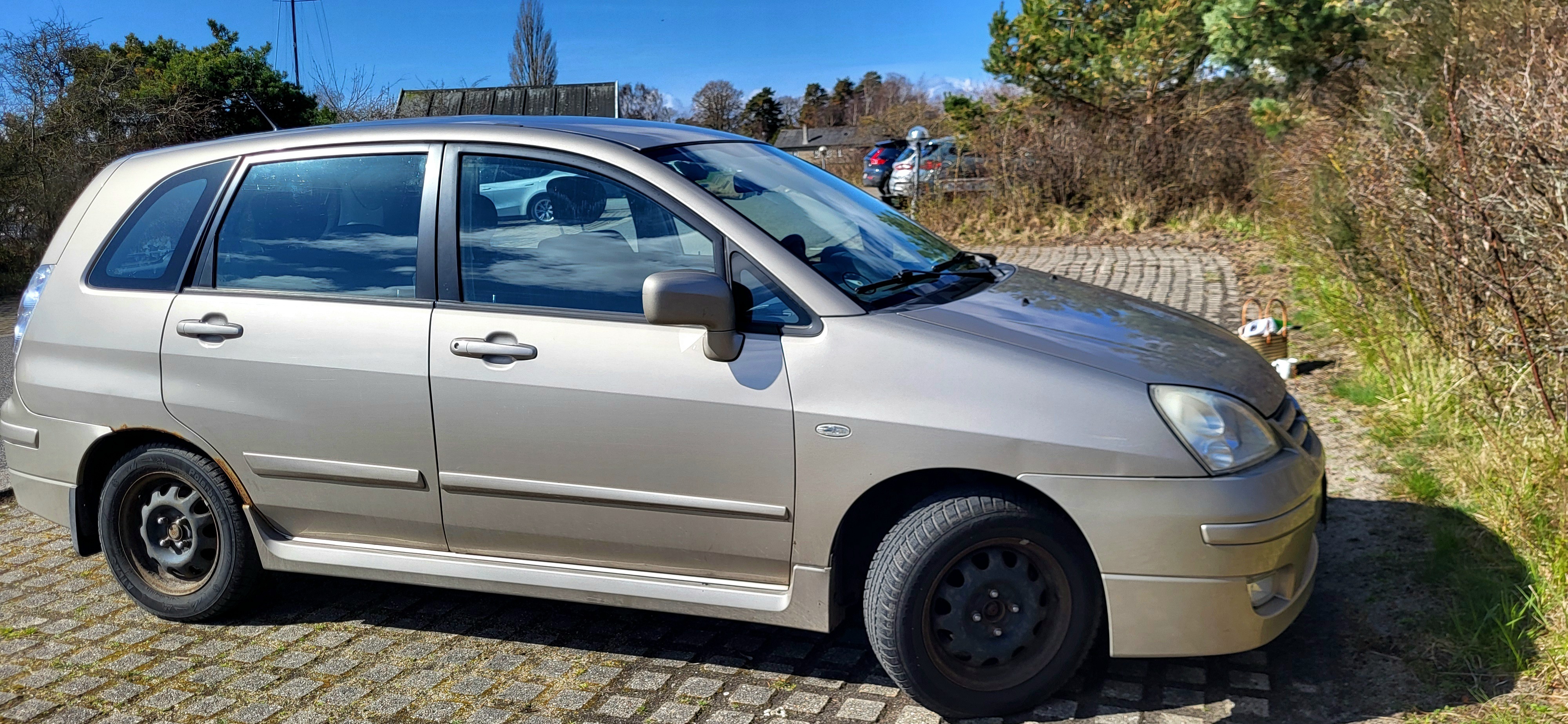 Suzuki Liana 1,6 L