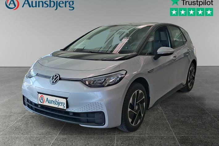 Sølv VW ID.3 fra 2022 set udefra