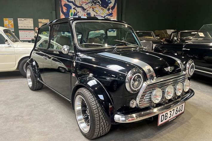Sort Rover Mini fra 2000 set udefra