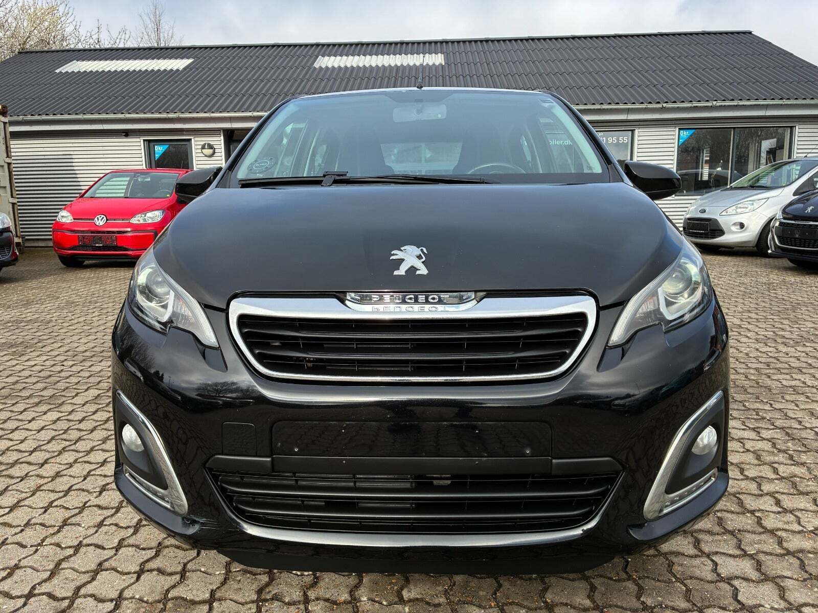 Sort Peugeot 108 fra 2016
