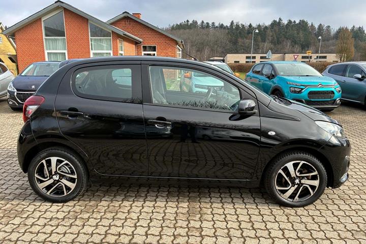 Sort Peugeot 108 fra 2016