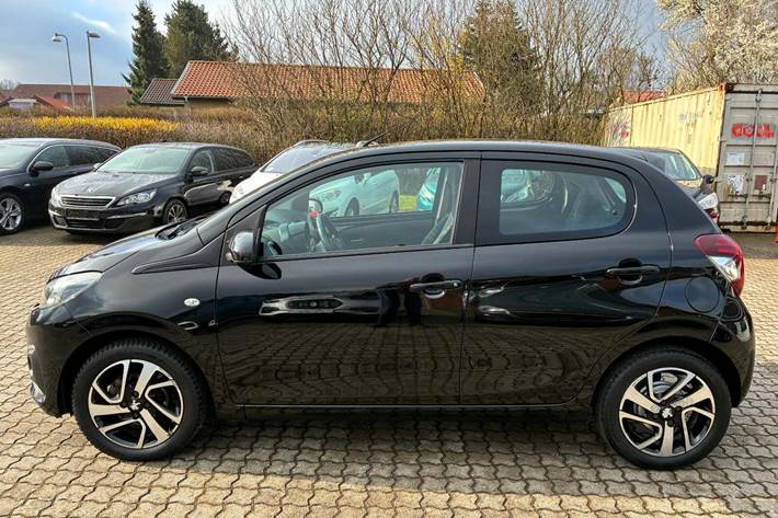 Sort Peugeot 108 fra 2016