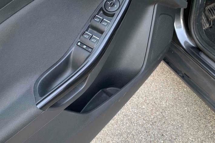 Grå Ford Focus fra 2016