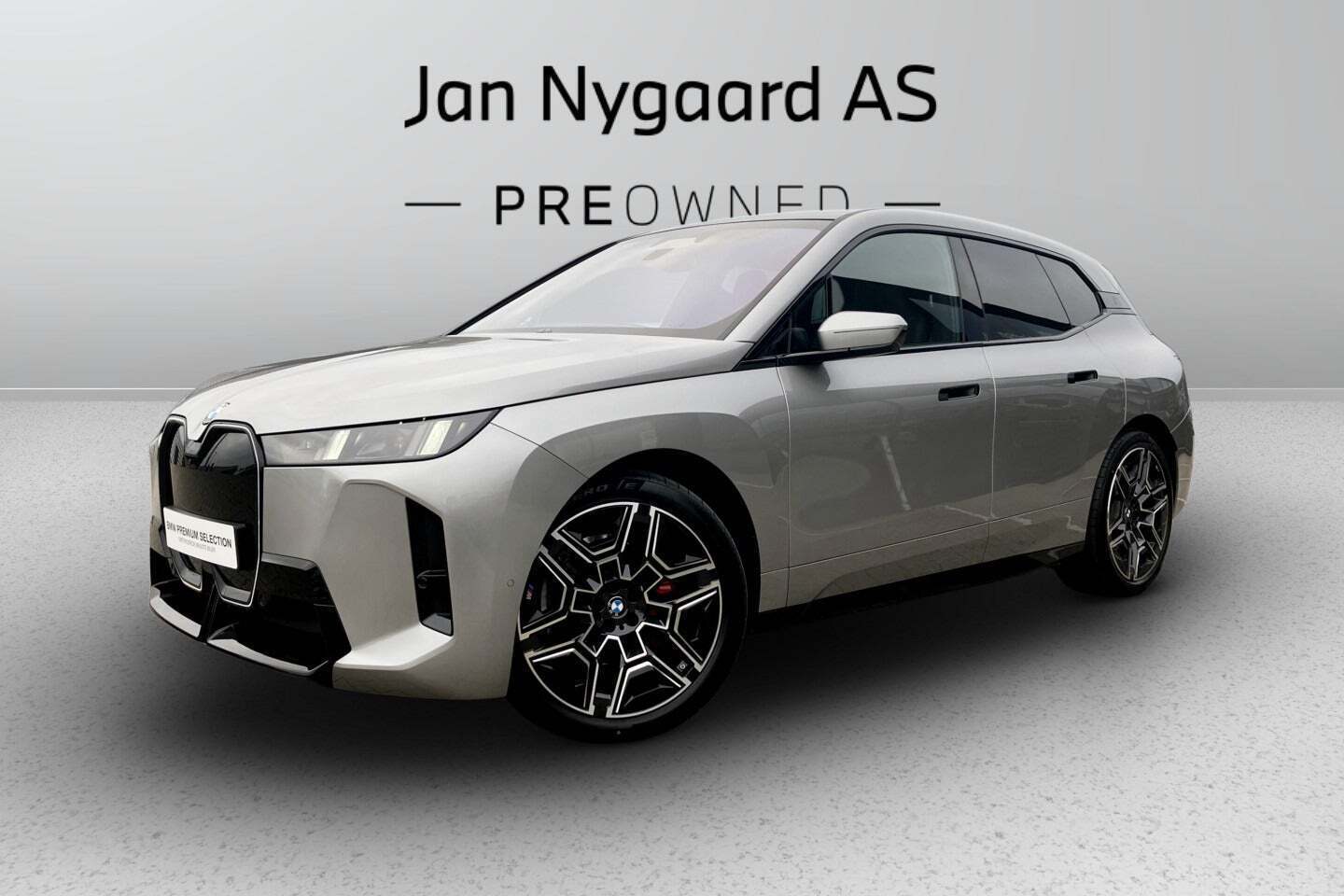 BMW iX xDrive60 Fully Charged