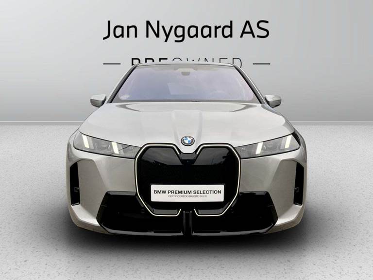 BMW iX xDrive60 Fully Charged