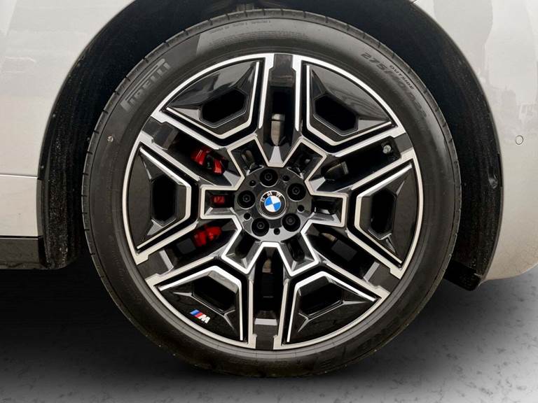 BMW iX xDrive60 Fully Charged