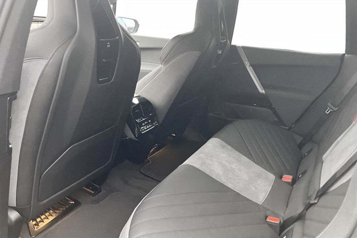 Grå BMW iX fra 2026