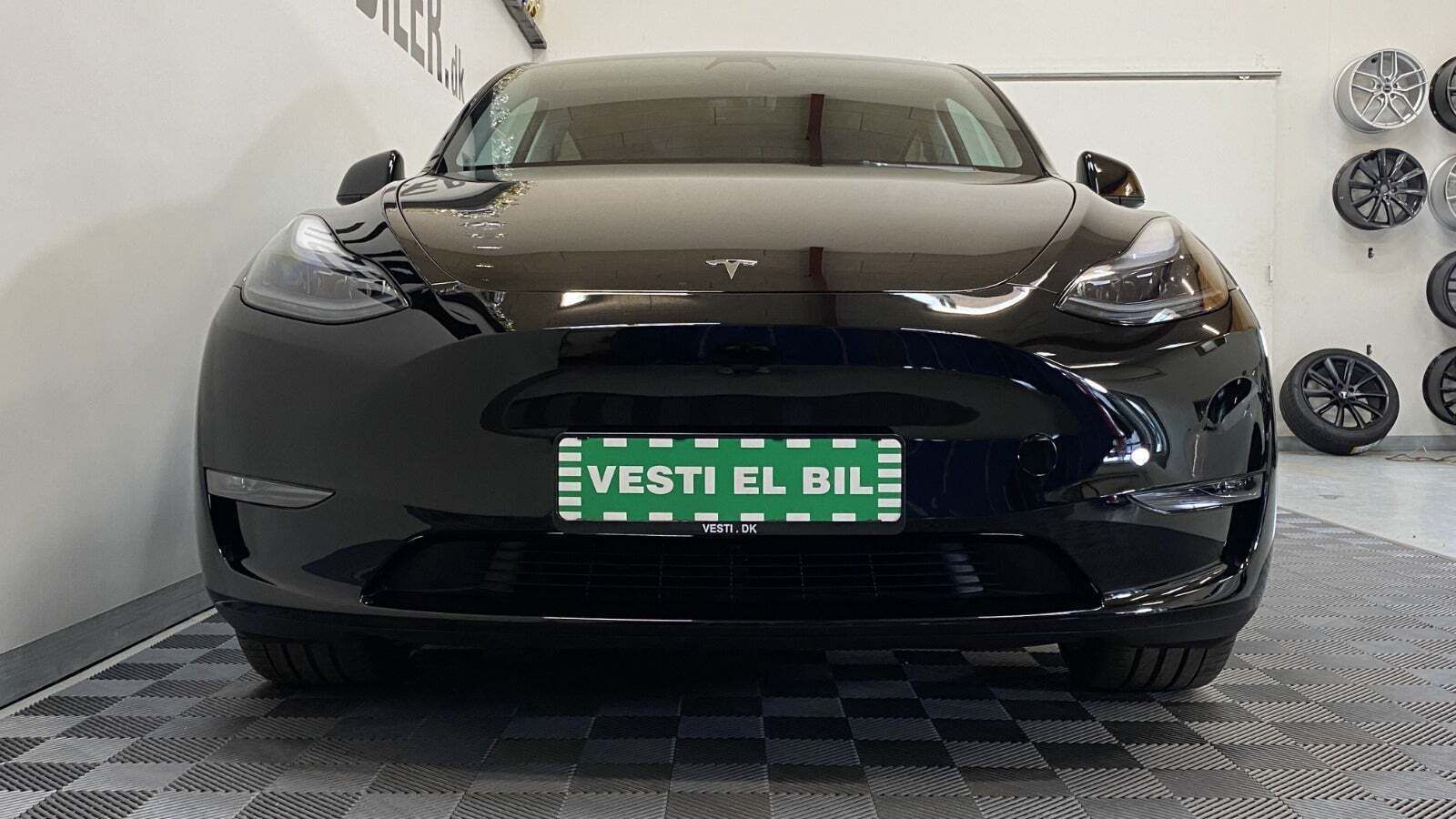 Tesla Model Y Long Range AWD