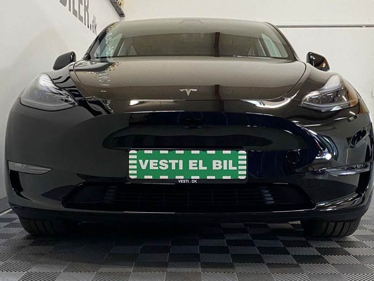 Tesla Model Y Long Range AWD