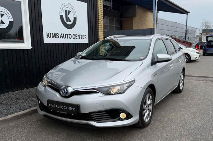 undefined Toyota Auris fra 2015 set udefra