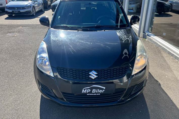 Sort Suzuki Swift fra 2012