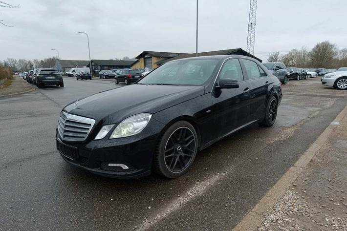 undefined Mercedes E250 fra 2010 set udefra