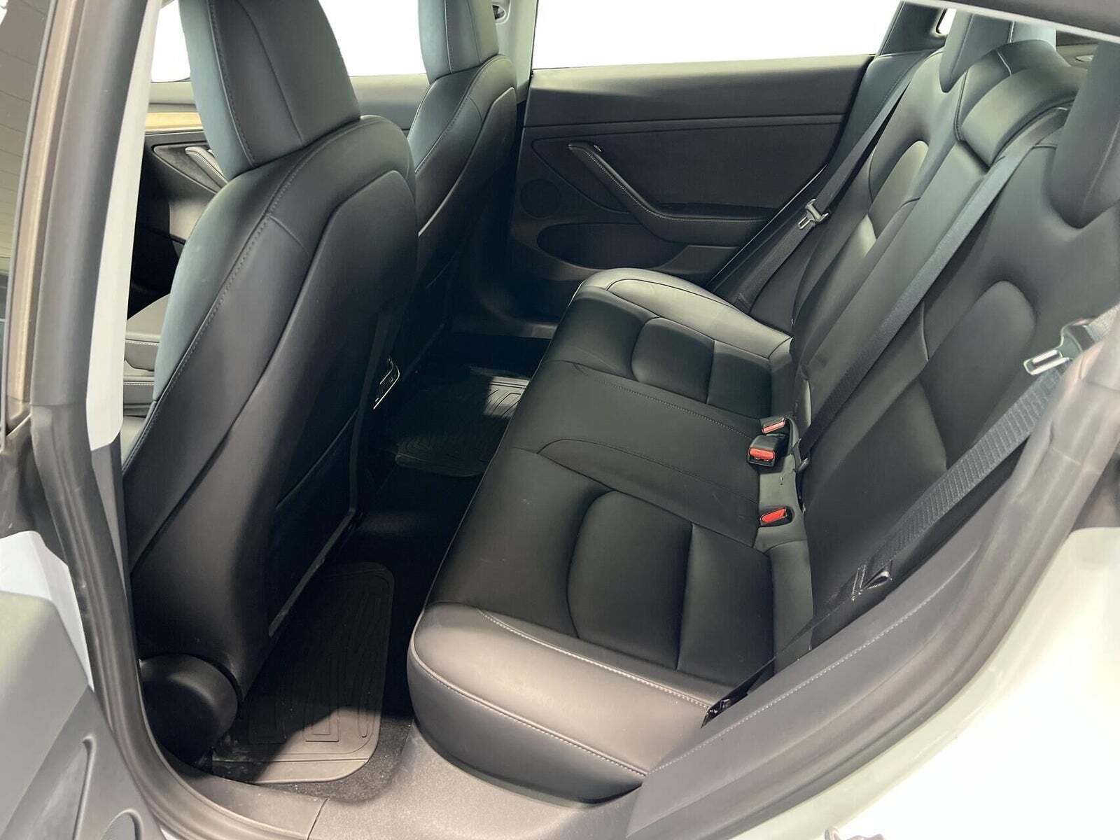 Tesla Model 3 Standard Range+ RWD