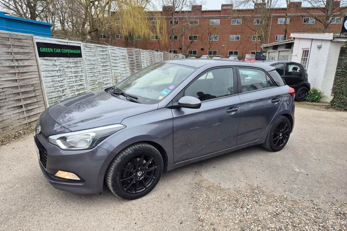 undefined Hyundai i20 fra 2017 set udefra