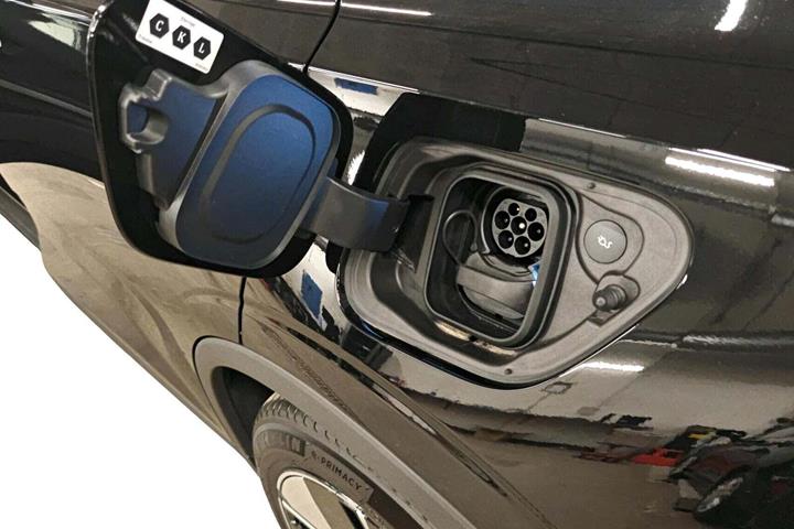 Sort Polestar 2 fra 2026