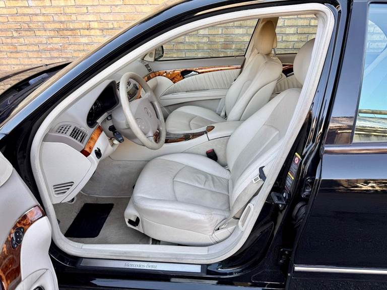 Mercedes E240 2,6 Elegance aut.