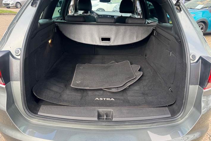 undefined Opel Astra fra 2017