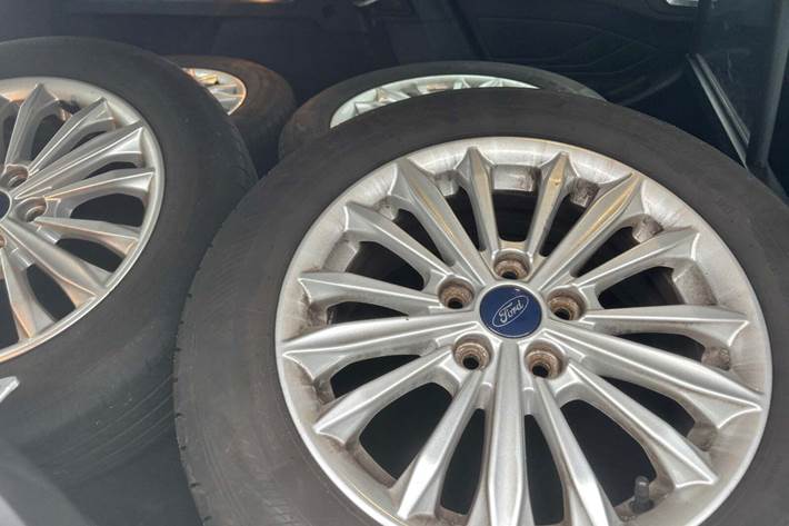 Sølv Ford Focus fra 2020