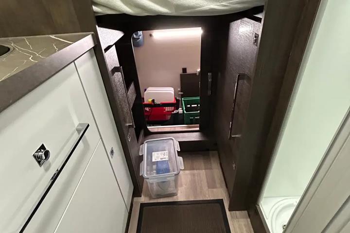 Hvid Ford E-Transit Custom Kombi 320 L1 fra 2024