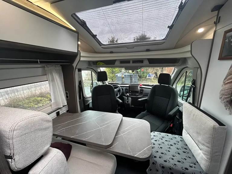 Ford E-Transit Custom Kombi 320 L1 2,0 LA