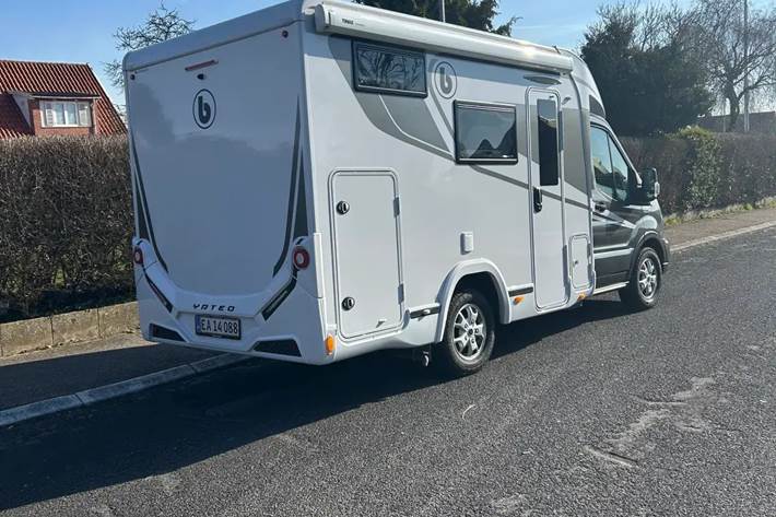 Hvid Ford E-Transit Custom Kombi 320 L1 fra 2024