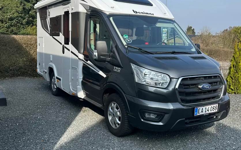 Ford E-Transit Custom Kombi 320 L1 2,0 LA