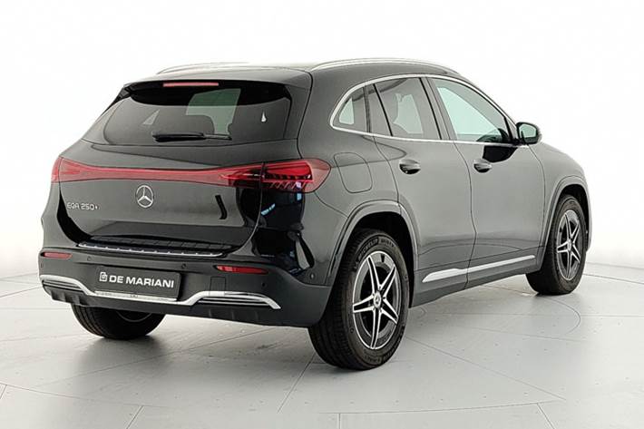 Sort Mercedes EQA250+ fra 2025