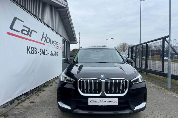 Sort BMW iX1 fra 2023