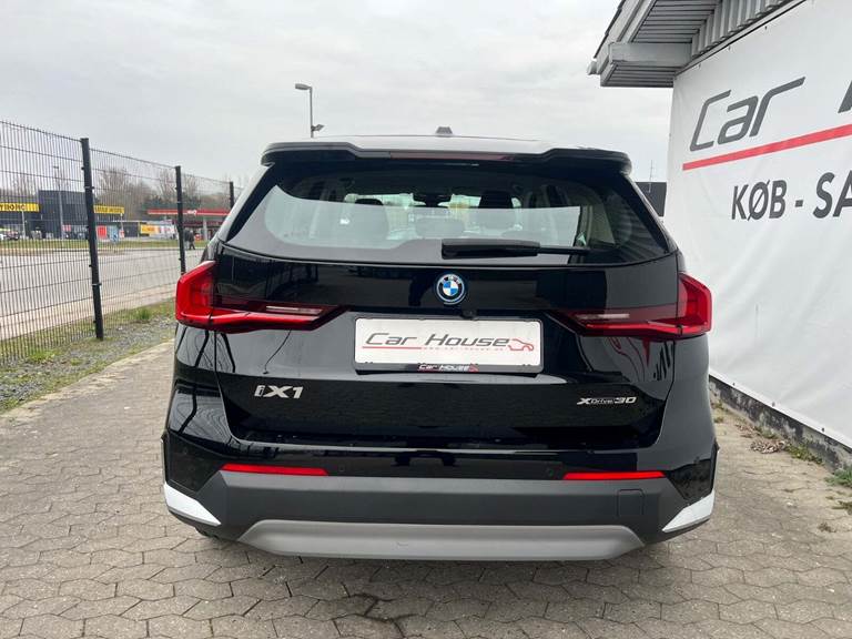 BMW iX1 xDrive30 Fully Charged