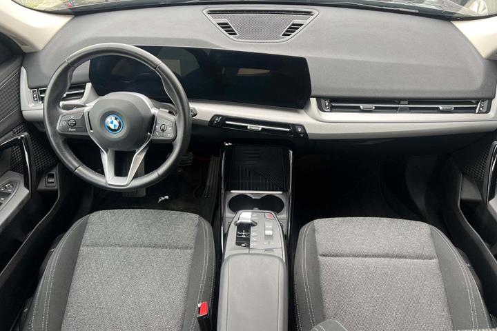 Sort BMW iX1 fra 2023