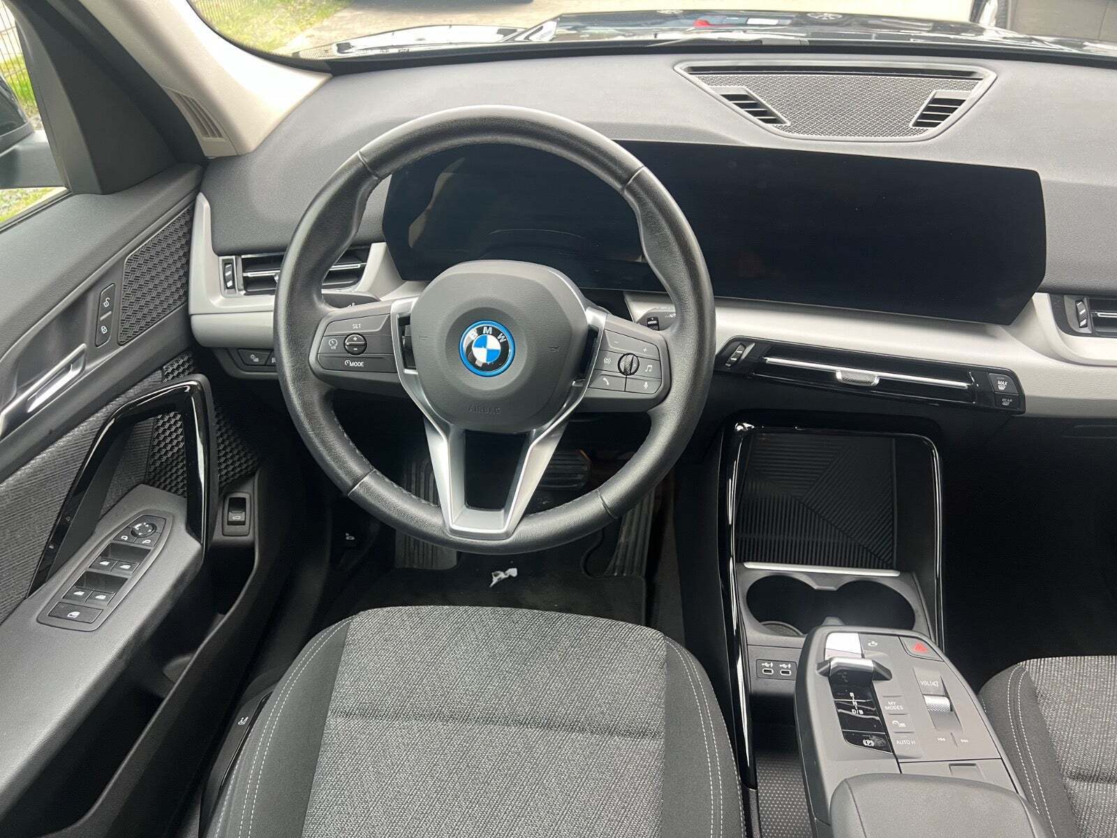Sort BMW iX1 fra 2023