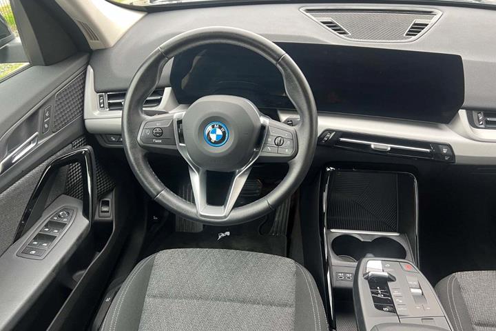 Sort BMW iX1 fra 2023