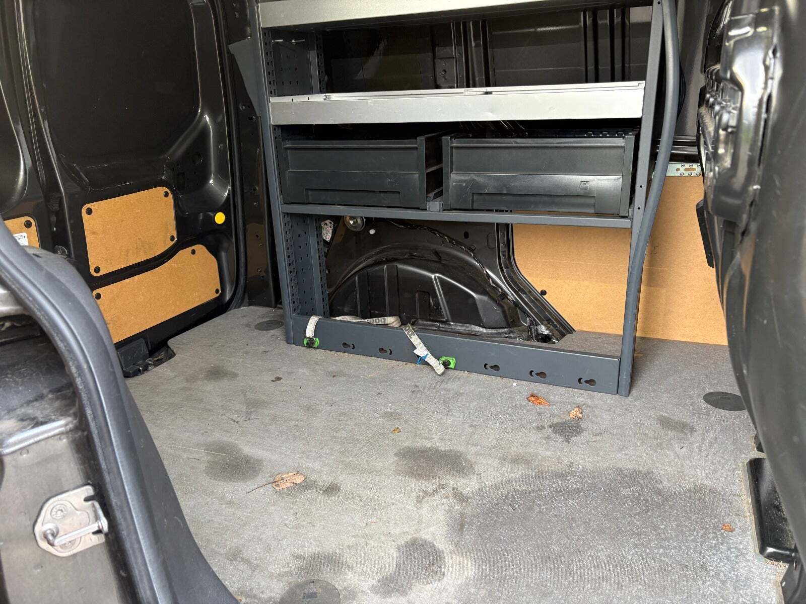 Sort Ford Transit Connect fra 2018
