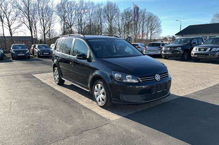 Sort VW Touran fra 2014