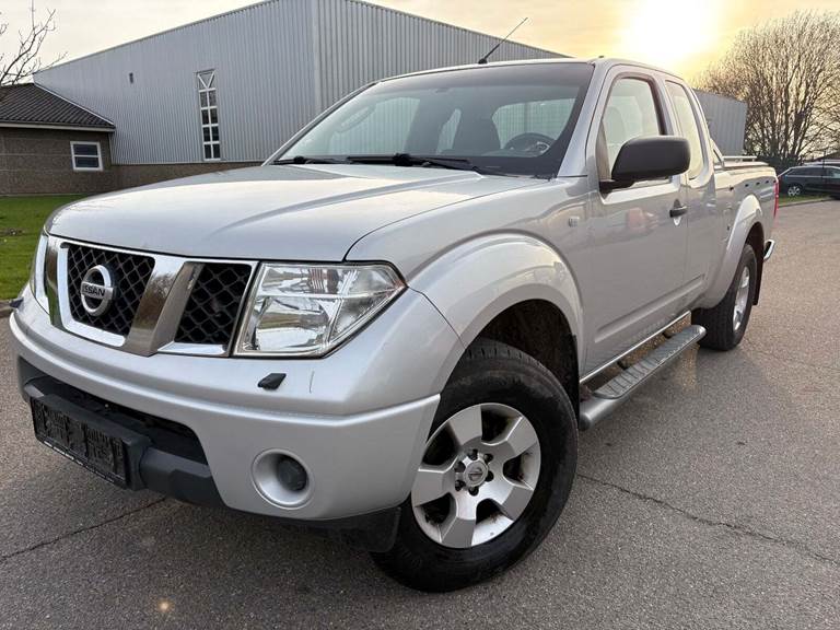 Nissan Navara 2,5 dCi 171 King Cab LE 4x4