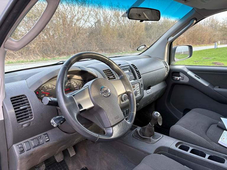 Nissan Navara 2,5 dCi 171 King Cab LE 4x4