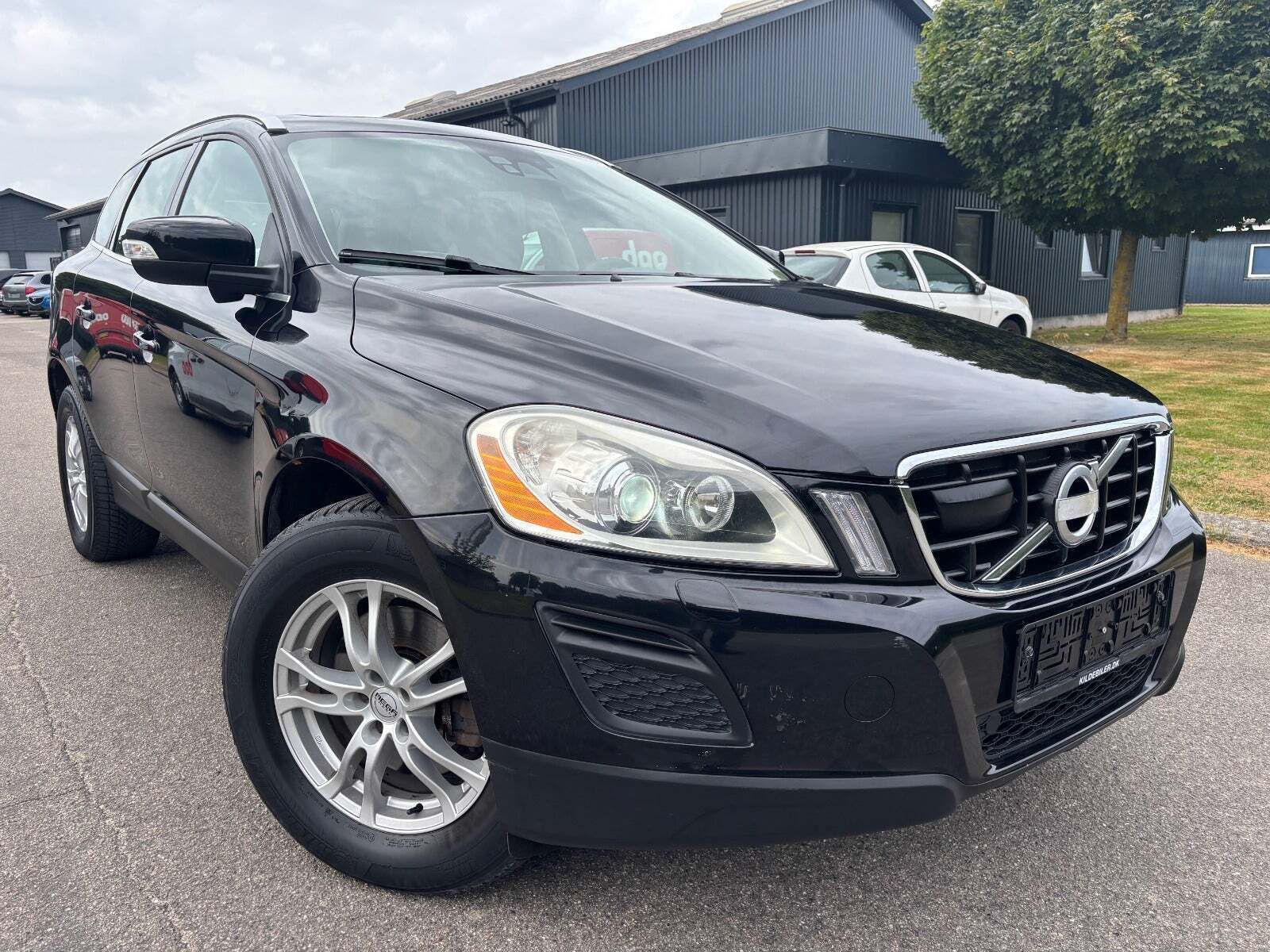 Volvo XC60 2,4 D5 205 Summum aut. AWD Van