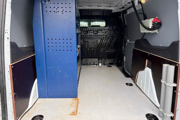 Hvid Ford Transit Connect fra 2017