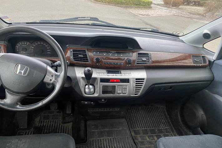 Blå Honda FR-V fra 2007