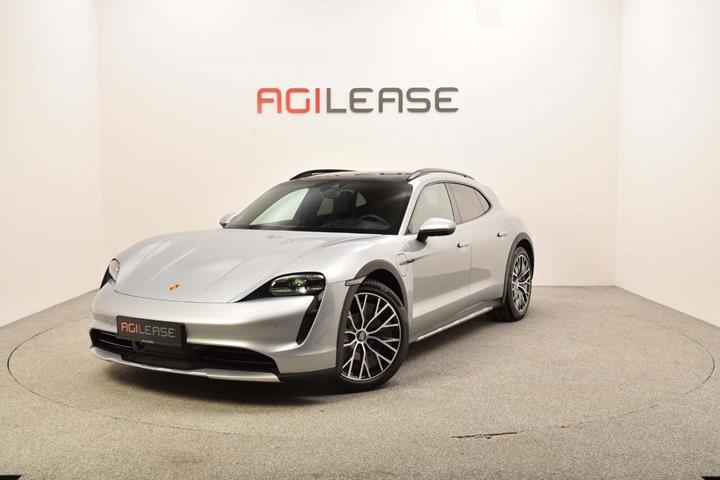 Sort Porsche Taycan 4S fra 2022 set udefra