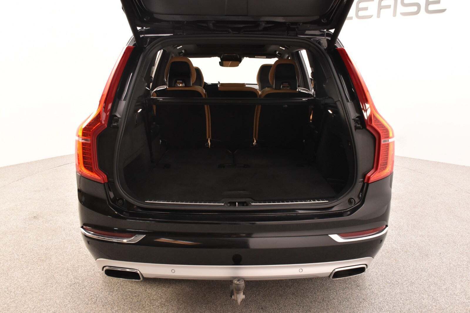 Sort Volvo XC90 fra 2019