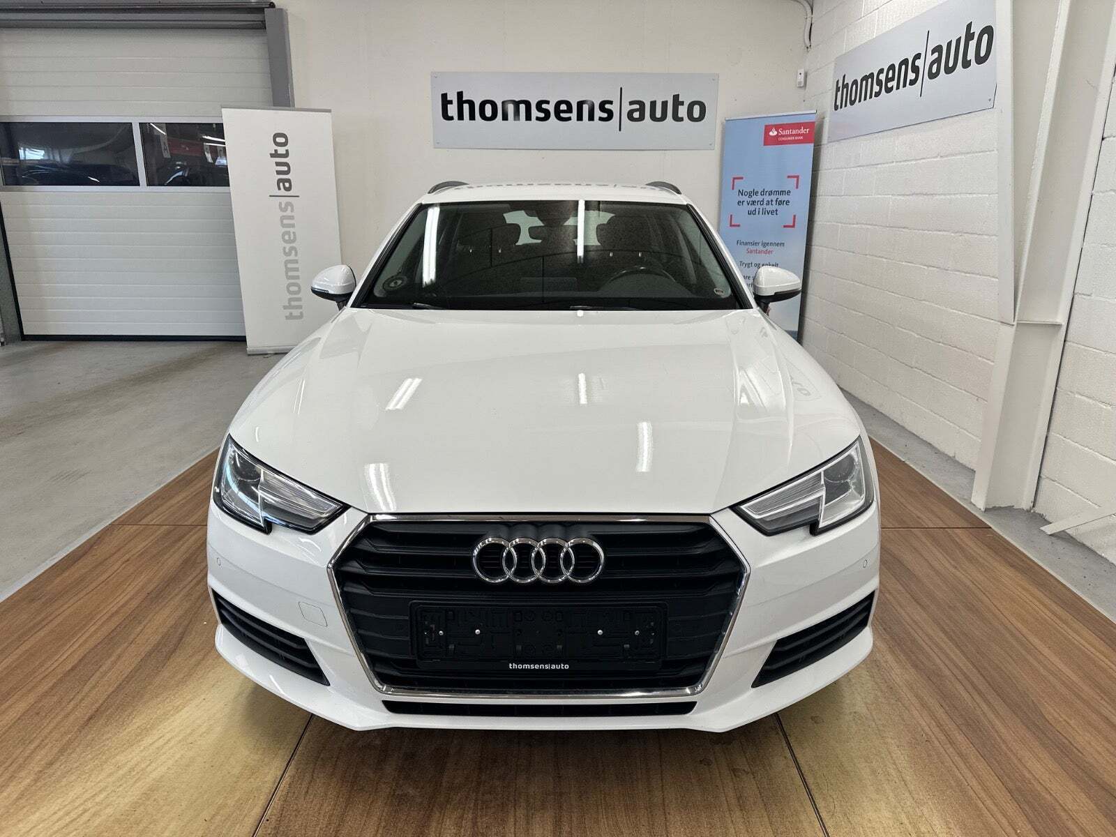 Hvid Audi A4 fra 2018