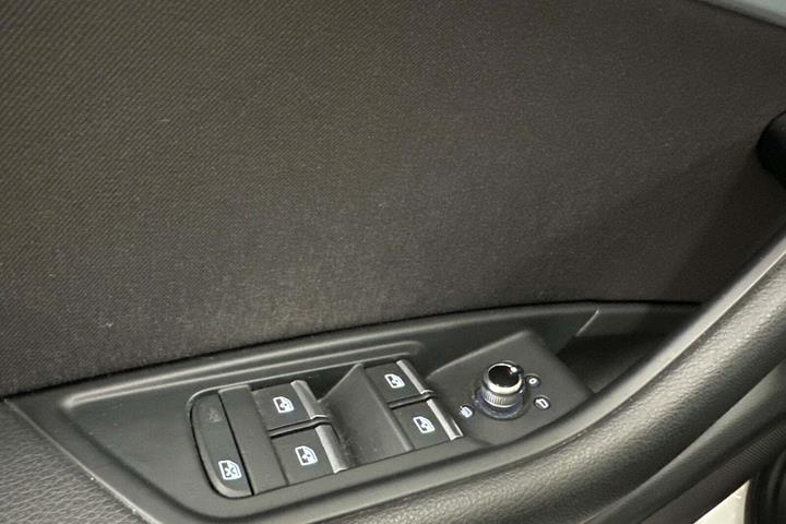 Hvid Audi A4 fra 2018
